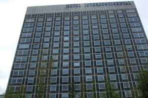 L’Hôtel Intercontinental de Genève. Photo: FBradley Roland, Voix d'Exils