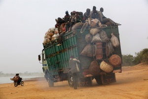 Le peuple malien fuit les affrontements. Photo: Ferdinand Reus (CC BY-NC-ND 2.0) 